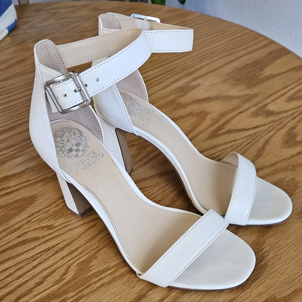 Vince Camuto Acelyn Sandals Women's Heels Size 7M  37.5EU Cream White